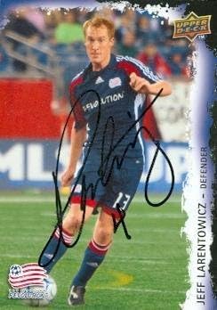 Jeff Larentowicz autographed Soccer trading Card (MLS Soccer) 2009 Upper Deck #95 – Autographed Soccer Cards