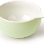 Matcha Bowl with Spout, Ceramic Matcha Tea Bowl (Chawan), Traditional Matcha Mixing Bowl for Whisking Matcha, Light Green (18 Ounce)