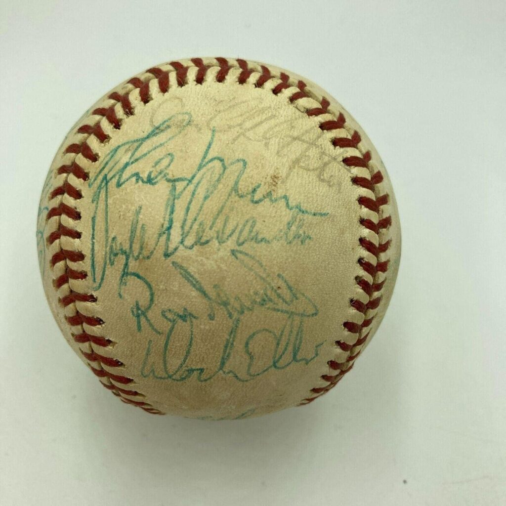 1977 NY Yankees World Series Champs Team Signed Baseball Thurman Munson JSA COA – Autographed Baseballs