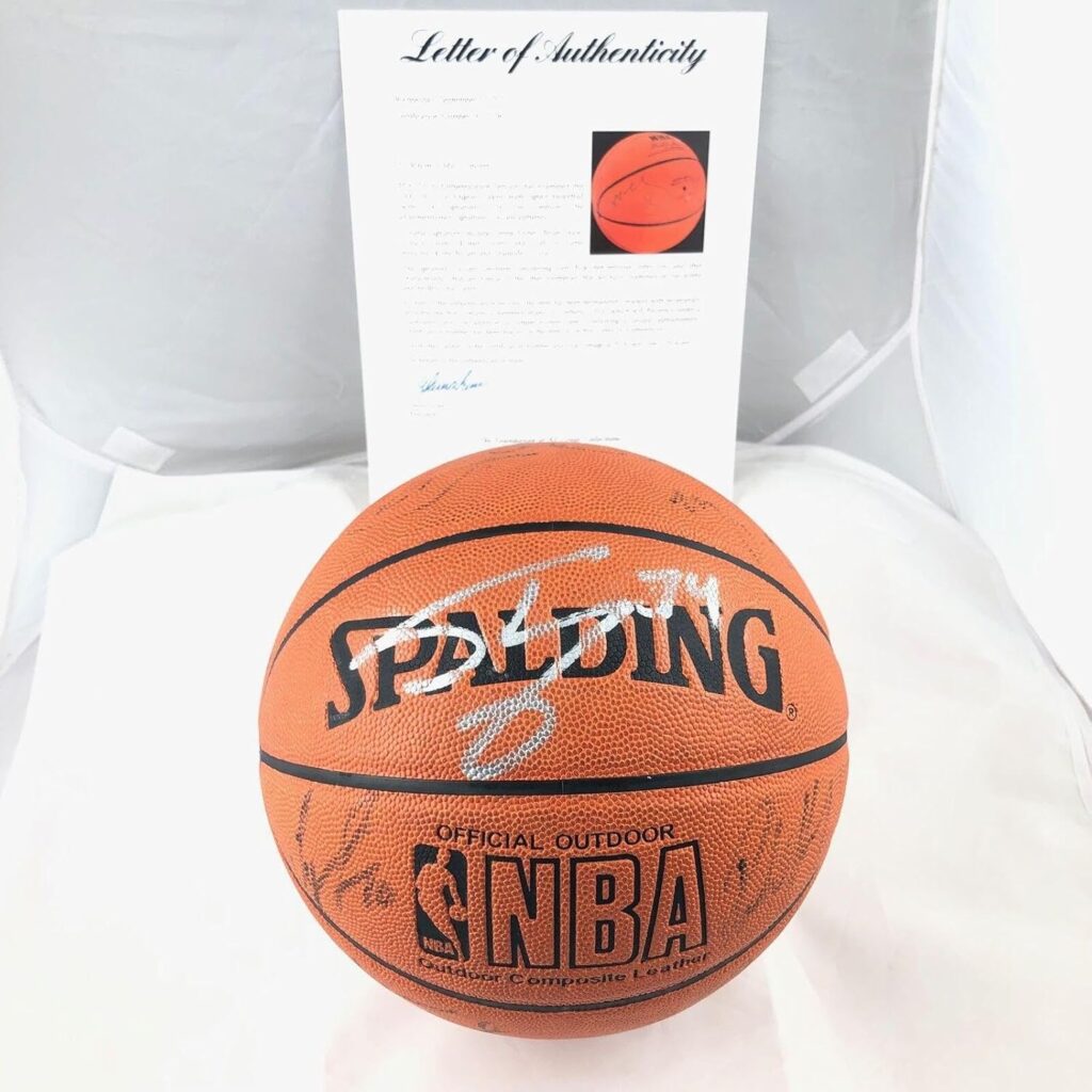 2000-2001 Los Angeles Lakers Team Signed Basketball PSA/DNA Kobe Bryant – Autographed Basketballs