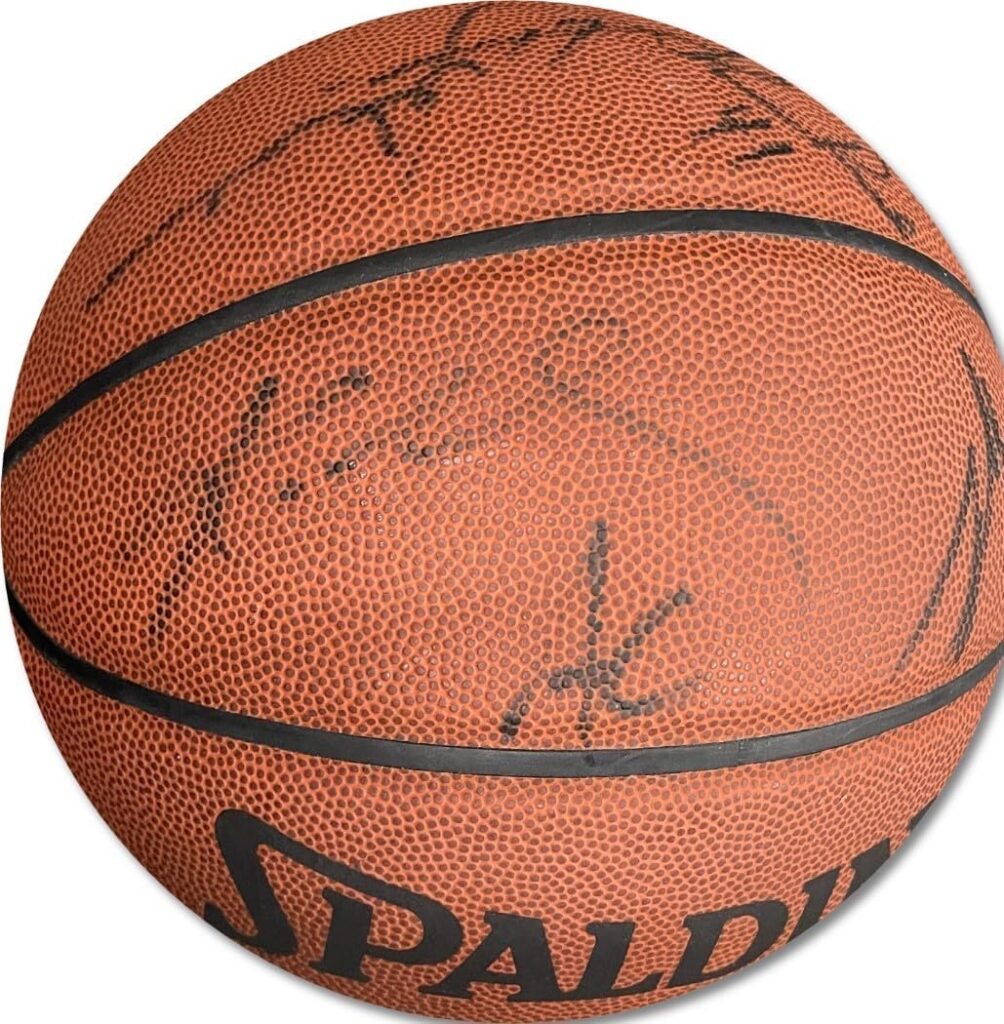 Lakers 1999-00 Team Autographed Basketball Kobe Bryant Horry Fox Green JSA LOA