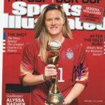 ALYSSA NAEHER USA SOCCER GOALIE SIGNED SPORTS ILLUSTRATED COVER 8×10 – Autographed Soccer Photos