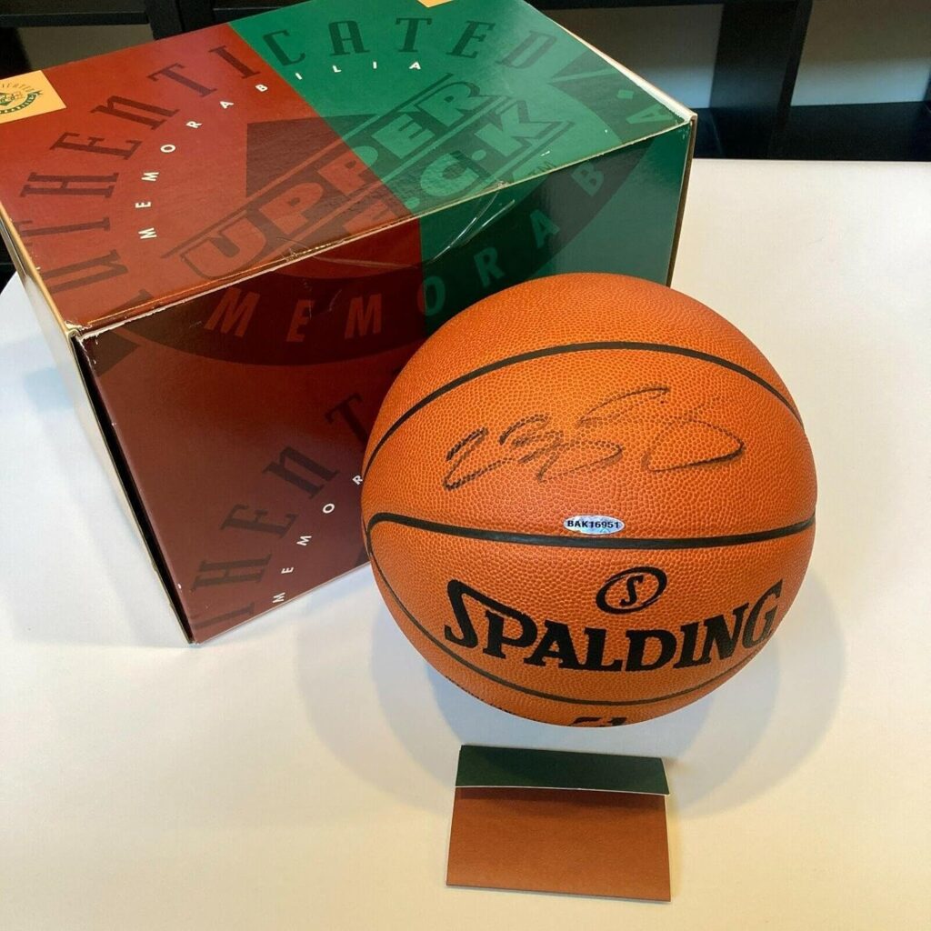 LeBron James Signed Spalding Official Game Basketball With UDA Upper Deck COA – Autographed Basketballs