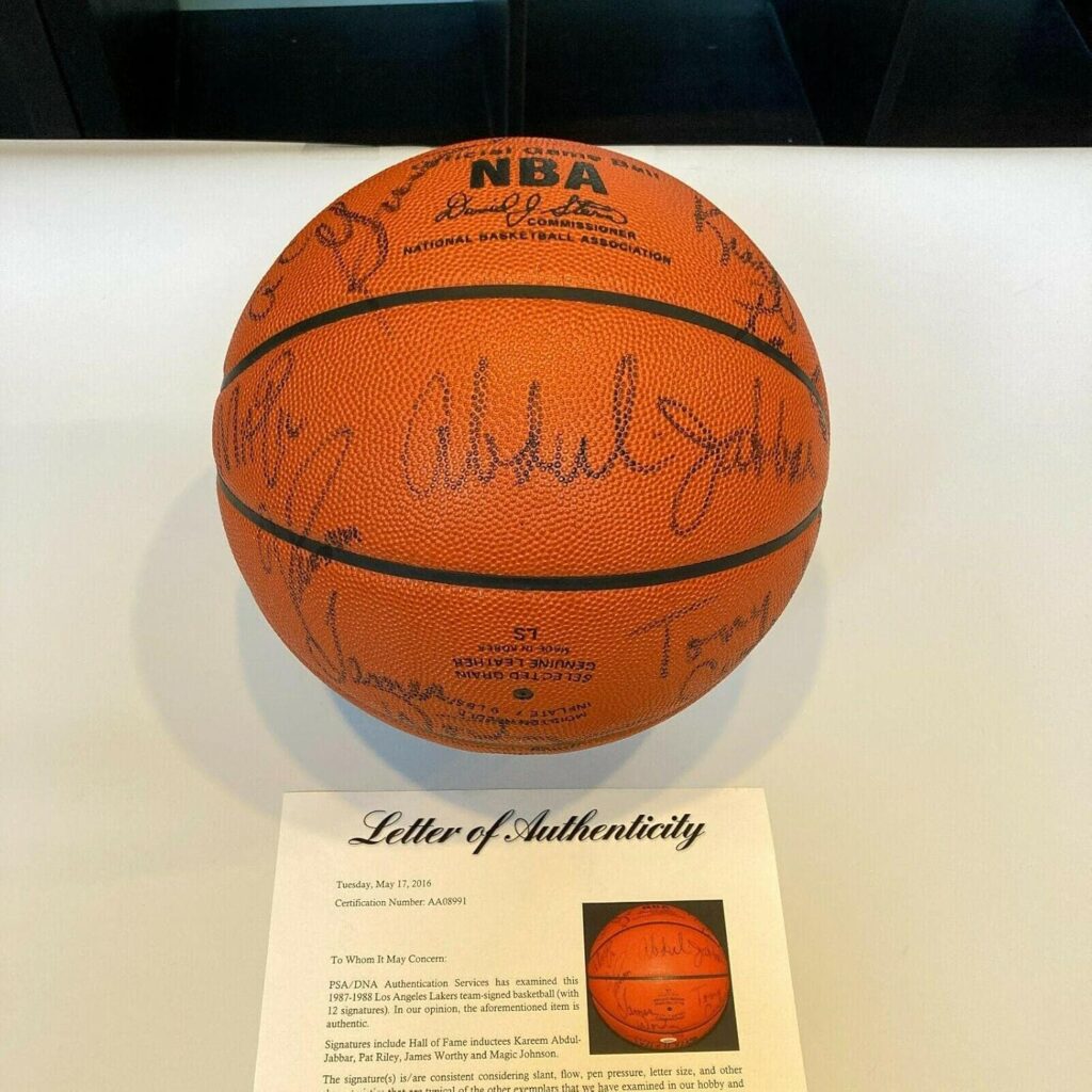 1987-88 Los Angeles Lakers NBA Champions Team Signed NBA Game Basketball PSA DNA – Autographed Basketballs