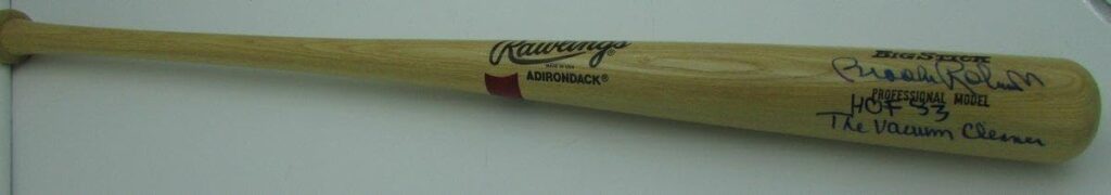 Brooks Robinson Orioles Signed Bat insc “The Vacuum Cleaner HOF 83” JSA 144303 – Autographed MLB Bats
