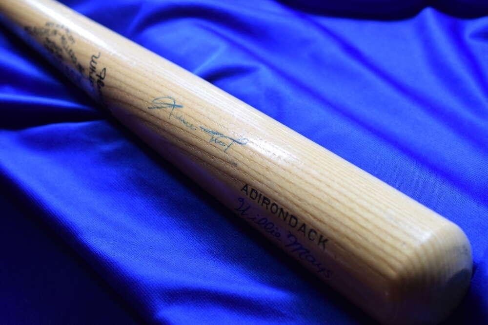 Willie Mays JSA COA Autograph Adirondack Bat Signed – Autographed MLB Bats