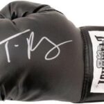 Tyson Fury Autographed Everlast Boxing Glove – BAS – Autographed Boxing Gloves