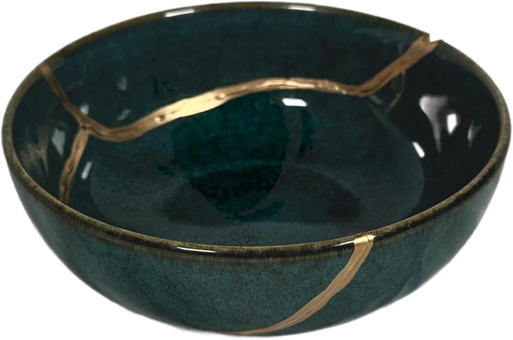 Generic Emerald Green Kintsugi Bowl, Kintsugi Pottery for wellness and reconnection, Kinstugi Gold Repair Ceramic Pottery, Traditional Japanese Decor, Matcha Bowl