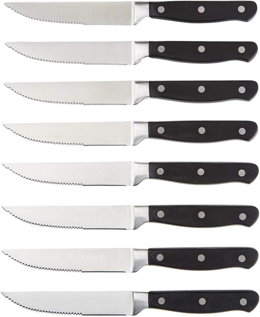 Amazon Basics 8-Piece Kitchen Steak Knife Set, 4.5″, Black