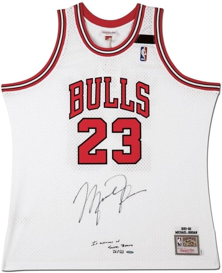 Topps Michael Jordan Signed 1991-92 Mitchell & Ness Bulls Jersey Sheri Berto #/123 Uda – Autographed Nba Jerseys