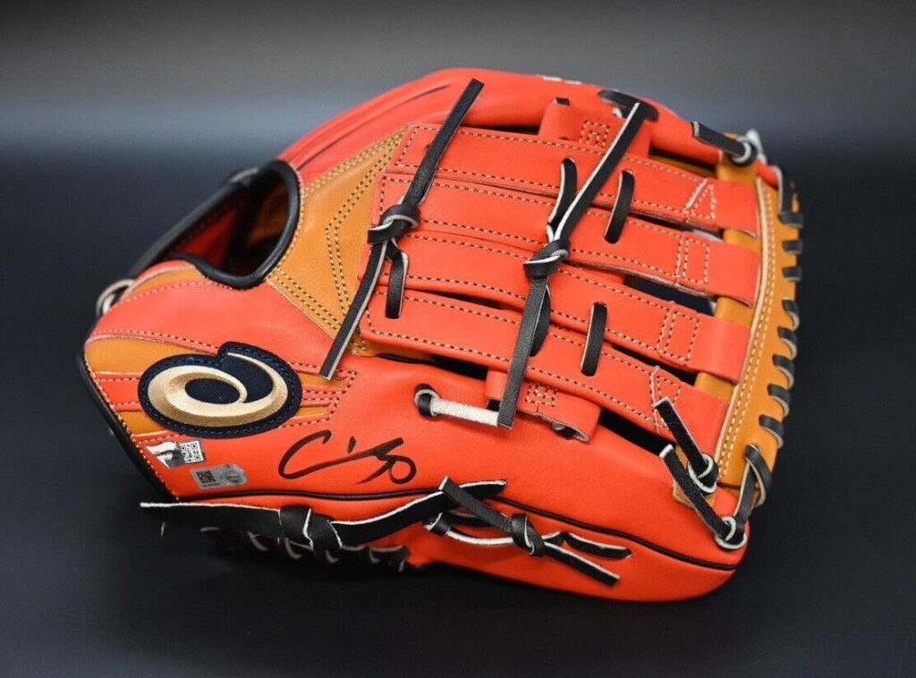 Shohei Ohtani Signed Game Model ASICS Glove MLB Holo Fanatics Baseball Angels – Autographed MLB Gloves