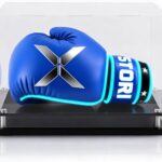 PIT66 Boxing Glove Baseball Glove Display Case Holder Showcase, Self-Assembly Acrylic Display Case for Full Size Boxing Glove, Baseball Mitt Ball Football, Clear Case Black Base Riser Stand