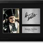 HWC Trading Danny DeVito Batman The Penguin Oswald Cobblepot Framed Gifts Printed Signed Autograph Picture for Movie Memorabilia Fans – US Letter Size