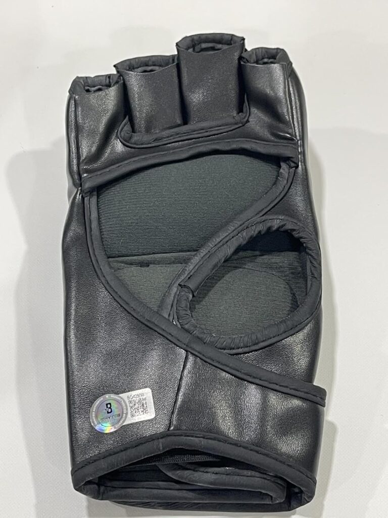 Charles Oliveira Do Bronxs Signed Autographed UFC Glove IP Beckett BAS COA a – Autographed UFC Gloves
