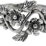 NOVICA Artisan Handmade .925 Sterling Silver Flower Ring Leaf Band from Thailand Floral ‘Siam Bouquet’
