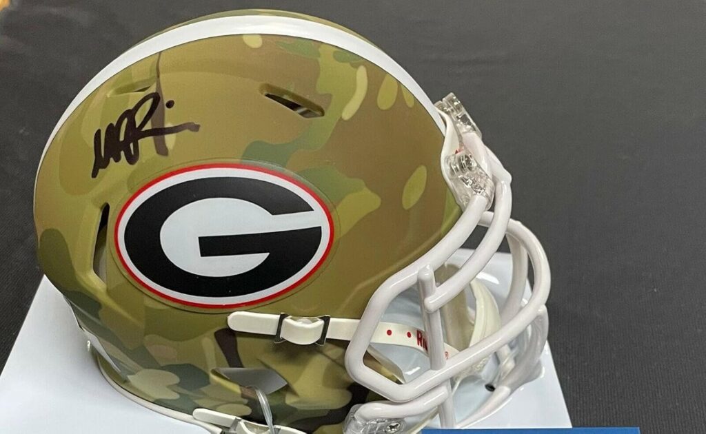 George Pickens Signed Georgia Bulldogs Riddell Mini Matte Camo Helmet – Autographed College Helmets