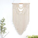 LOMOHOO Small Macrame Wall Hanging Boho Handmade Woven Tapestry Bohemian Wall Art Decor with Chic Wooden Beads Home Decor for Bedroom Living Room Apartment Dorm Gallery Wedding 16.5″x30″