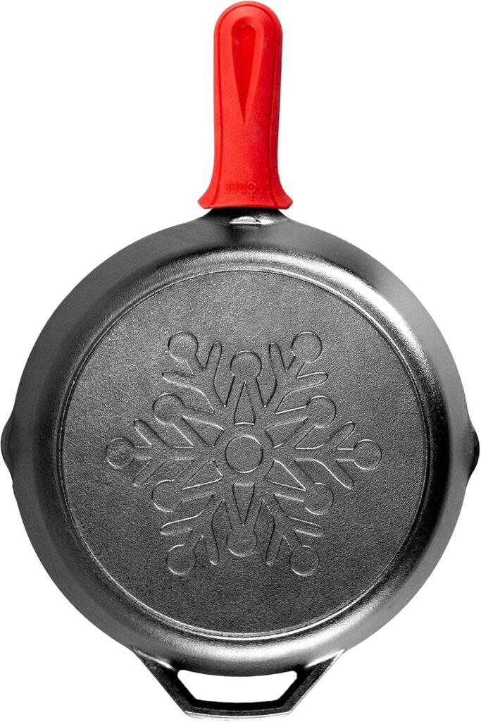 Lodge Snowflake Skillet with Handle Holder 12″