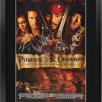 HWC Trading Pirates Of The Caribbean – The Curse Of The Black Pearl Movie Poster The Cast Signed 16 x 12 inch Framed Gift Printed Autograph Film Print Photo Picture Display – 16″ x 12″ Framed