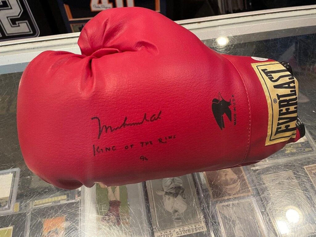 92 Muhammad Ali Heavyweight Greatest Signed ‘king Of The Ring’ Boxing Glove Jsa – Autographed Boxing Gloves