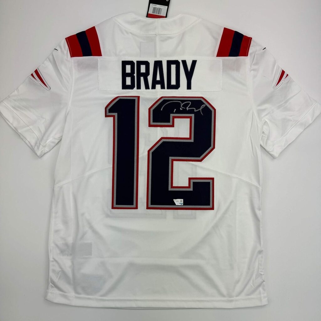 Autographed/Signed Tom Brady New England Patriots White Authentic Nike Limited Football Jersey Fanatics COA