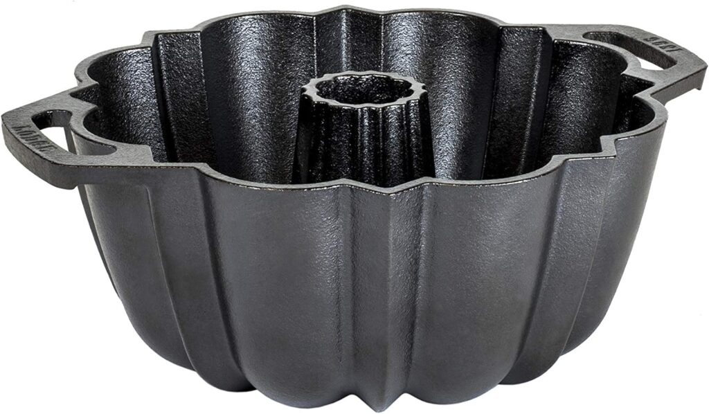 Lodge Cast Iron Fluted Cake Pan