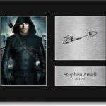 HWC Trading Stephen Amell Arrow Gifts USL Printed Signed Autograph Picture for TV Show Fans – US Letter Size