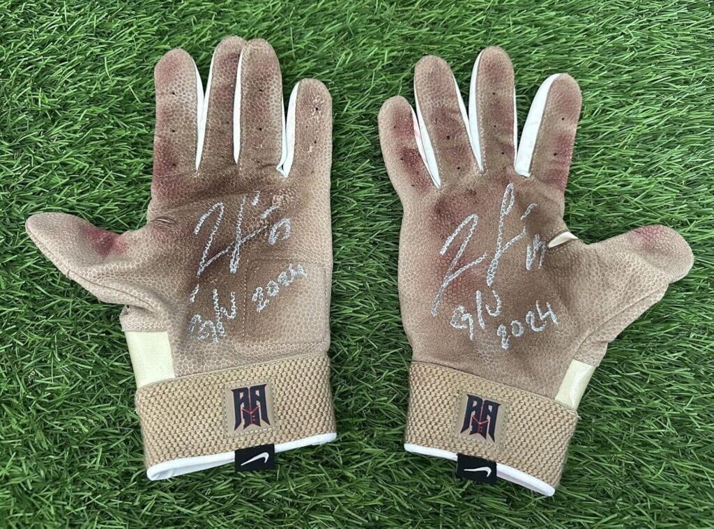 Ronald Acuna Jr. Atlanta Braves Game Used Custom Batting Gloves Signed GUG LOA – MLB Game Used Gloves